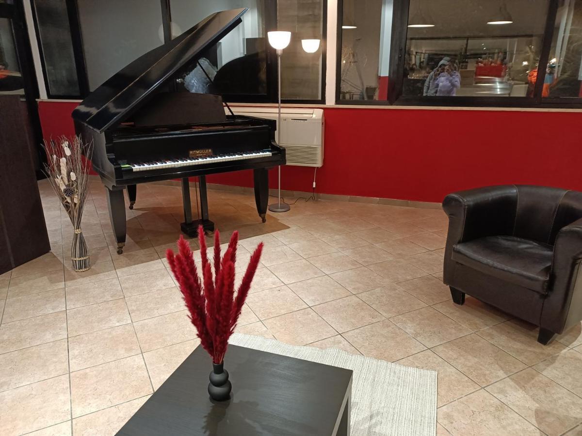 Hotel La Torre Cervia Kültér fotó